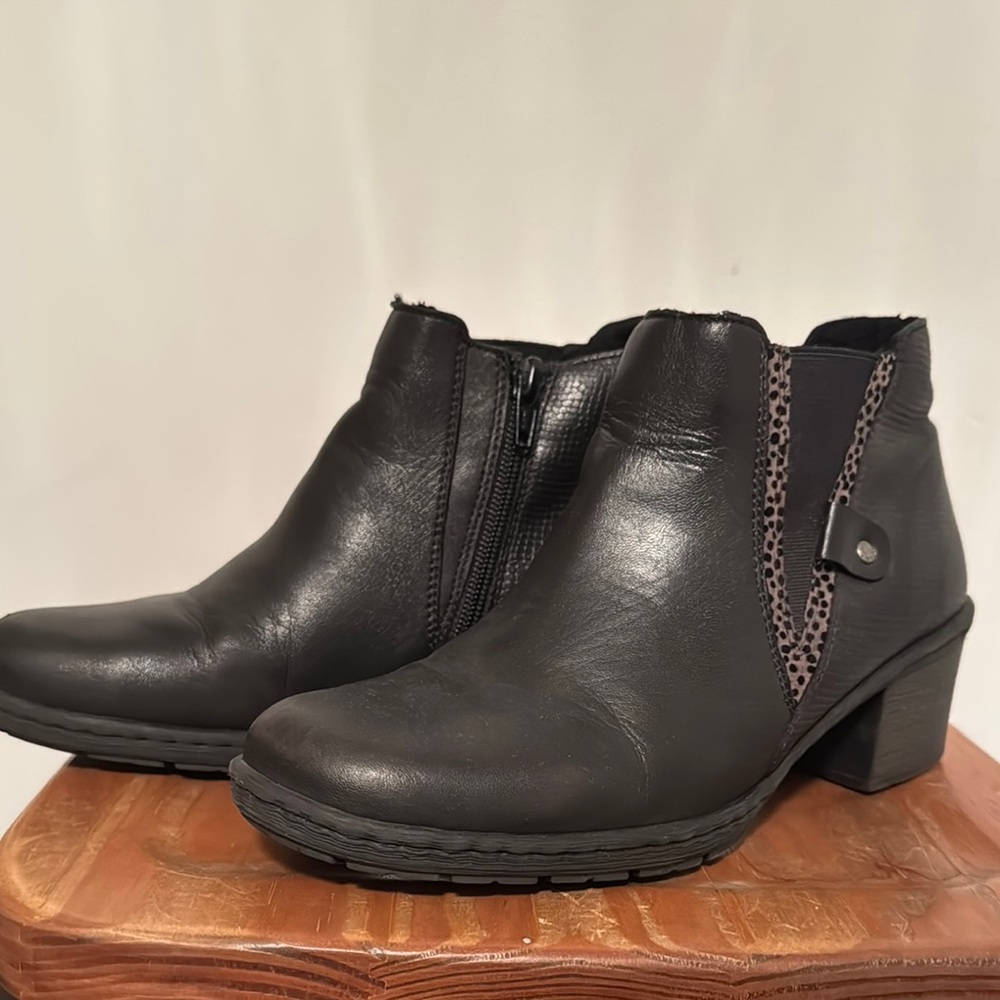 Black Leather Ankle Boots (great condition, sz 38)